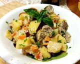 Pas rețetă Carne de curcan cu cartofi înnăbușiți în sos de iaurt 4 fotografie