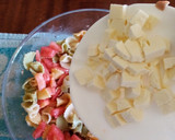 Foto del paso 5 de la receta: Pasta fría con salmón ahumado y queso fresco