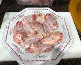 Foto del paso 6 de la receta: Alas de pollo con ajos y vino con rehogado de col