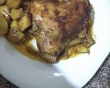 Une image de l'étape 8 de Cuisses de poulet et pomme de terre grillées au four.