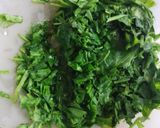 A picture of step 1 of Palak raita.