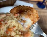 Foto del paso 5 de la receta: Arroz con camarones y langostinos rebozados