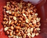 Foto langkah ke 1 dari resep Peyek Kacang Tanah Renyah.