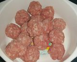 Foto langkah ke 3 dari resep Semur Kuah Isi Bola Daging, Tahu Coklat, dan Kentang.