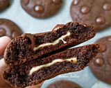 Foto langkah ke 5 dari resep Oat Chocolate stuffed Cookies.