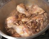Foto del passaggio 4 della ricetta Pollo con i chiodini