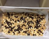 A picture of step 3 of Oatmeal protein bar treats.