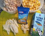 Foto langkah ke 1 dari resep Cream Soup and Garlic Bread.