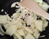 Une image de l'étape 1 de Oignons confits au fond de veau.