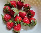 Foto langkah ke 1 dari resep Strawberry Yakult.