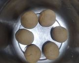 A picture of step 2 of Radish Parotta.