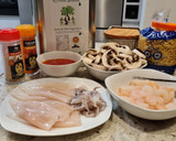 Foto del paso 1 de la receta: Fideuá de chipirones, champiñones y gambas