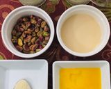 A picture of step 2 of Pistachios nuts cream.