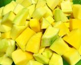 Hình bước làm 1 của món Chân Gà Xoài Lắc