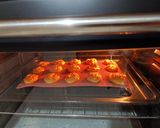 A picture of step 5 of Flourless, Sugar-Free Muffins.