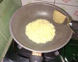 Foto langkah ke 3 dari resep Rosti with Sunny Side Up Egg.