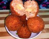 சிக்கன் உருளைக்கிழங்கு சீஸ் உருண்டை / chicken potato cheese balls recipe in tamil) ரெசிபி ஸ்டேப் 9 புகைப்படம்