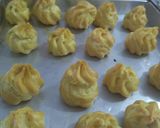Foto langkah ke 6 dari resep Kue sus vla basah.