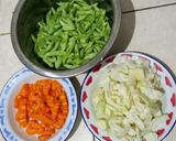 Foto langkah ke 1 dari resep Tumis Buncis Wortel Kol Sosis.