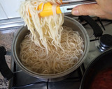 Foto del paso 7 de la receta: Noodles con calabacín y atún en conserva