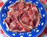 Foto del paso 1 de la receta: Chuletas de lomo de cordero a las brasas con romero fresco
