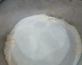 A picture of step 1 of Suji Uttapam.