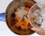 A picture of step 4 of Creamy mango juice.