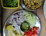 काबुली चना चाट (kabuli chana chat recipe in Hindi) रेसिपी चरण 2 फोटो