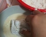 Foto langkah ke 2 dari resep Ayam Kentucky (rendam susu + cuka).