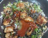 A picture of step 1 of Chicken chilli.