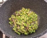 Foto del passaggio 3 della ricetta Risotto con Asparagi e Gamberetti