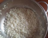 A picture of step 3 of Arabian fried rice.