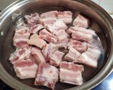 Hình bước làm 1 của món Thịt kho coca