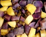 Foto del passaggio 3 della ricetta Insalata di patate a due colori