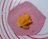 Foto langkah ke 4 dari resep Roti Goreng Ubi Ungu.
