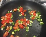 A picture of step 1 of Tomato scrambled eggs.