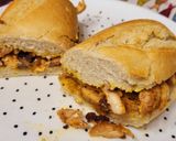Foto del paso 6 de la receta: Bocata de pollo con salsas y miel