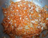 Foto langkah ke 6 dari resep Lumpia isi bihun saus spageti.
