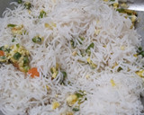 சைனீஸ் மிக்ஸ்டு பிரைடு ரைஸ் ரெசிபி ஸ்டேப் 3 புகைப்படம்