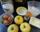 Foto del paso 1 de la receta Bizcocho alemán jugoso de manzana