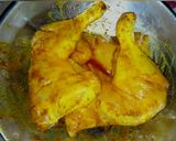 A picture of step 2 of Chicken tawa pice.