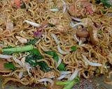 Foto langkah ke 5 dari resep #221 Mie Goreng ala Chinese Food.
