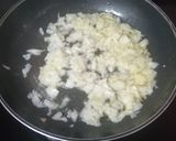 Foto del paso 4 de la receta: 🍳 Tortilla de patatas con queso, chorizo y bacon