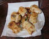 Foto del paso 6 de la receta: Rollitos de pechuga rellenos de jamón serrano, queso y espinacas con papas fritas