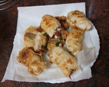 Foto del paso 6 de la receta: Rollitos de pechuga rellenos de jamón serrano, queso y espinacas con papas fritas