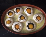 Foto del paso 2 de la receta: Champiñones al horno con huevo y jamón en salsa delicioso