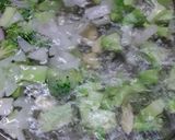 A picture of step 2 of Broccoli almond soup.