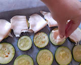 Foto del paso 3 de la receta: Mini pizza de calabacín