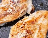 Foto langkah ke 2 dari resep Creamy Dill Chicken.