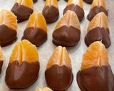 A picture of step 4 of Chocolate dipped Mandarin Oranges🍊.